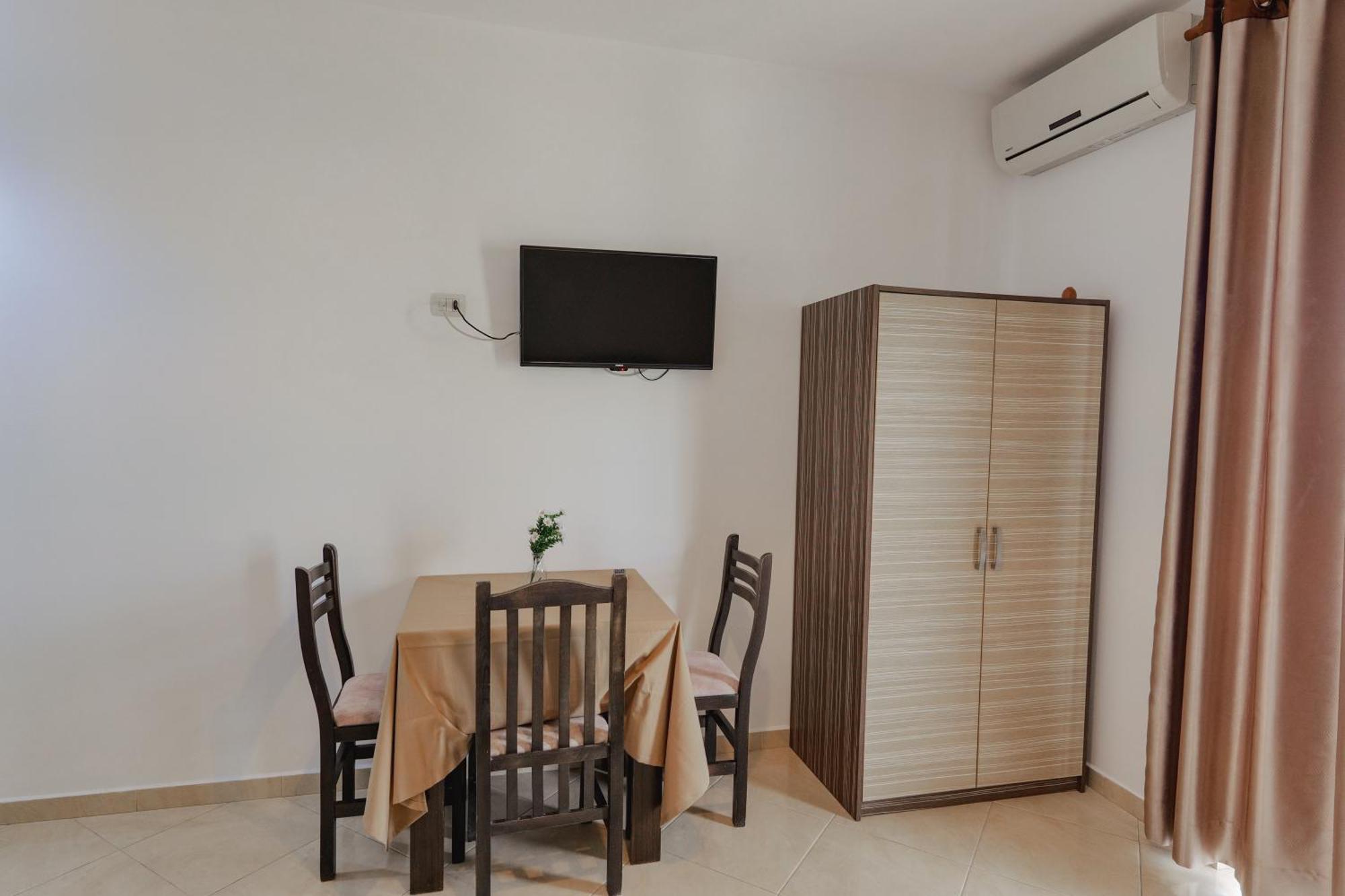 Hotel Edola Sarandë Buitenkant foto
