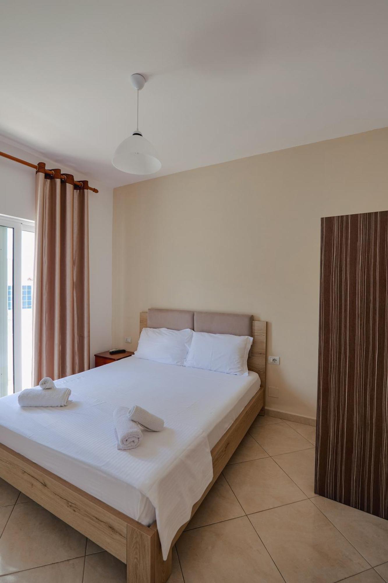 Hotel Edola Sarandë Buitenkant foto
