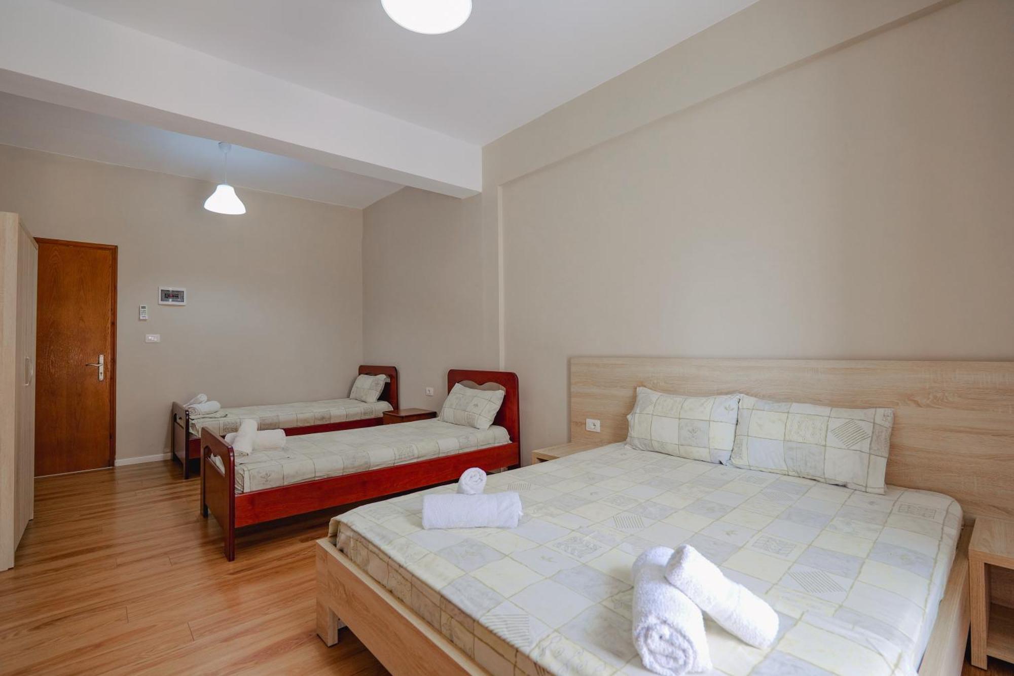 Hotel Edola Sarandë Buitenkant foto