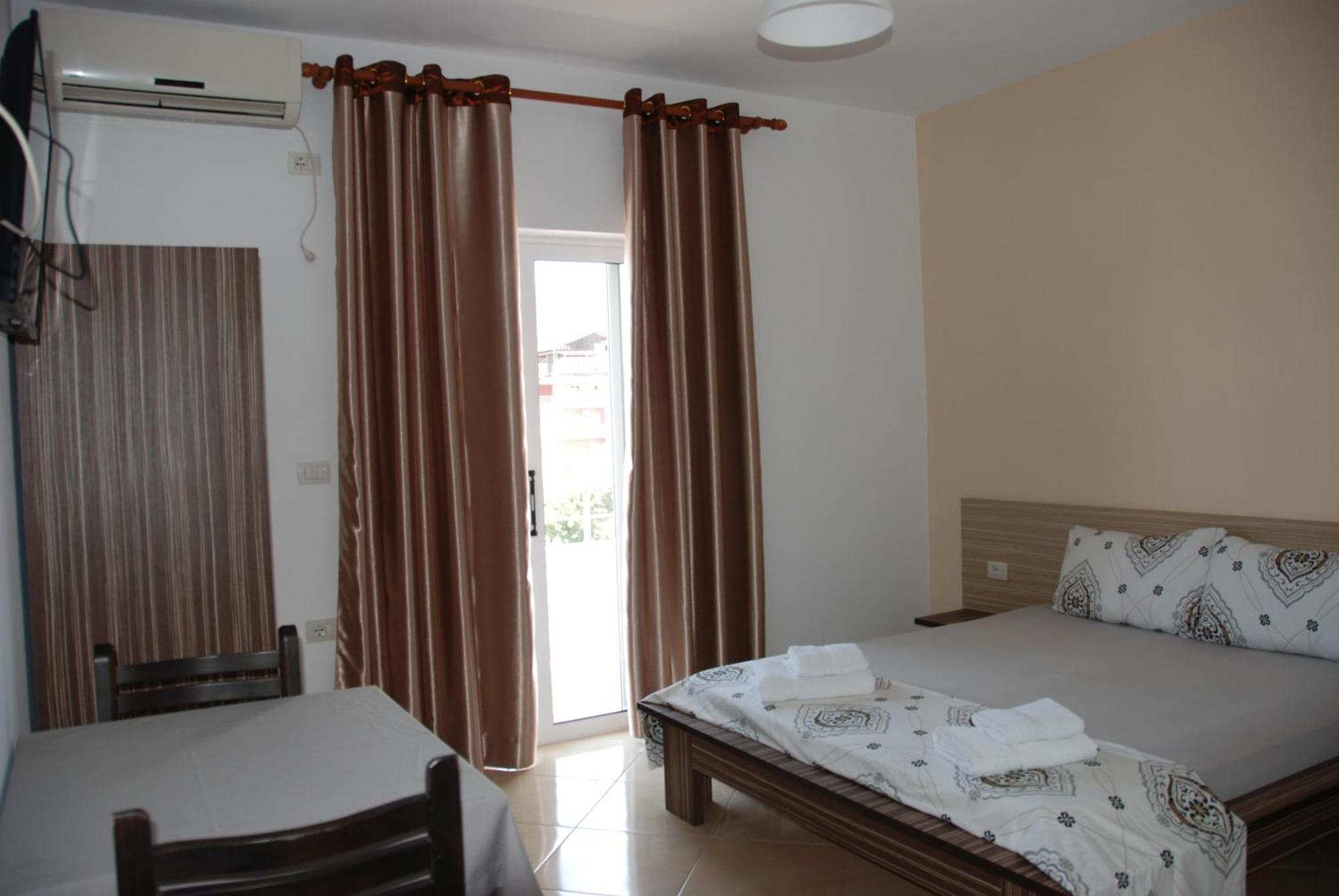 Hotel Edola Sarandë Buitenkant foto